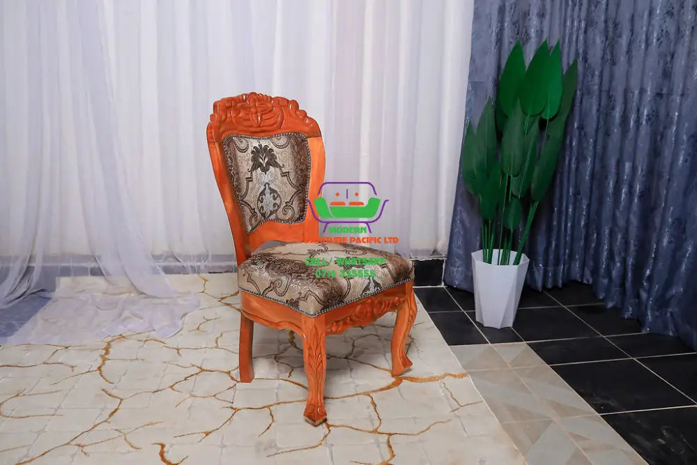 Oval Mahogany 6 seater dining set with Flower seats Mahogany